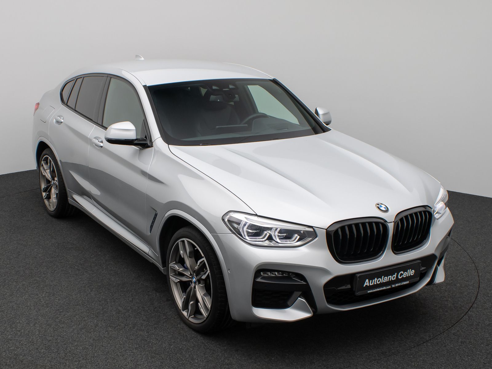 Fahrzeugabbildung BMW X4 M40d Kamera HUD DAB H/K AHK Komfort 21Zoll