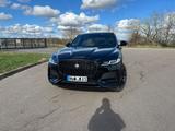 Jaguar F-Pace SE AWD D200 Schiebedach AHK GAR - Jaguar F-Pace von privat
