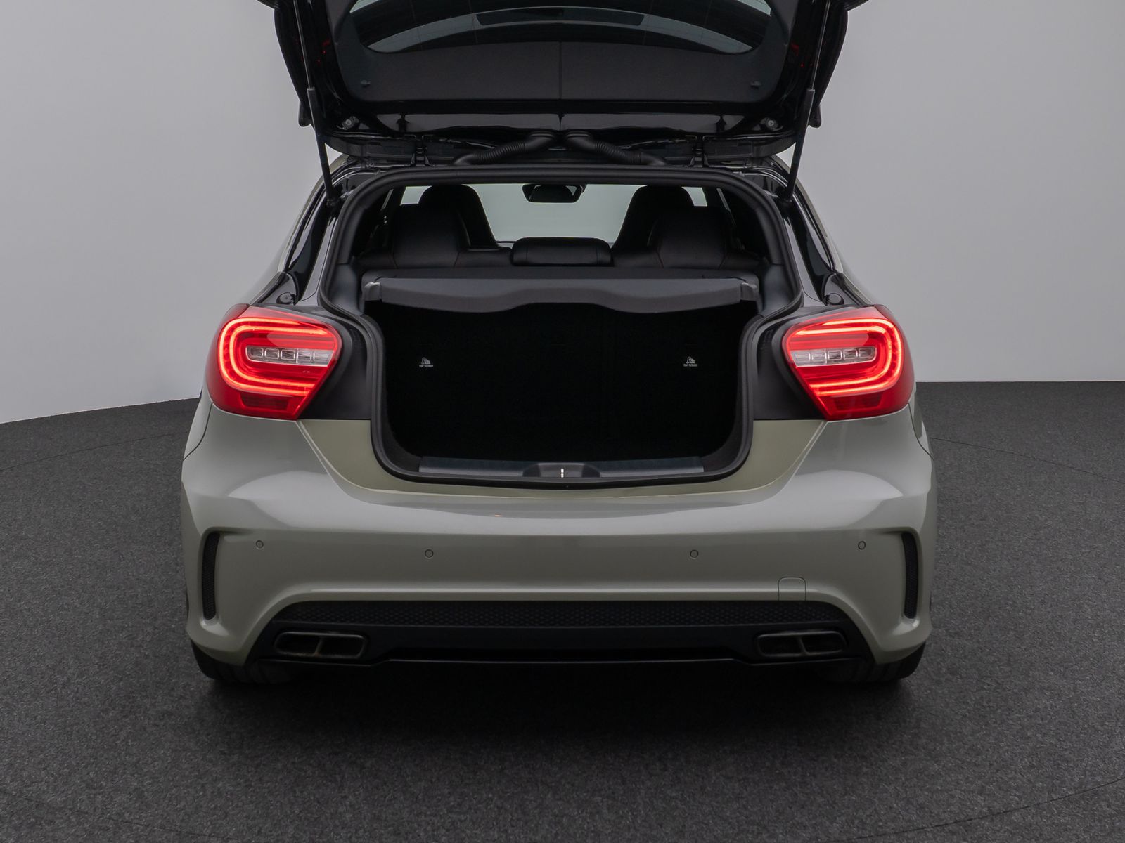 Fahrzeugabbildung Mercedes-Benz A 45 AMG Performance 4Matic Aero H/K Kamera Navi