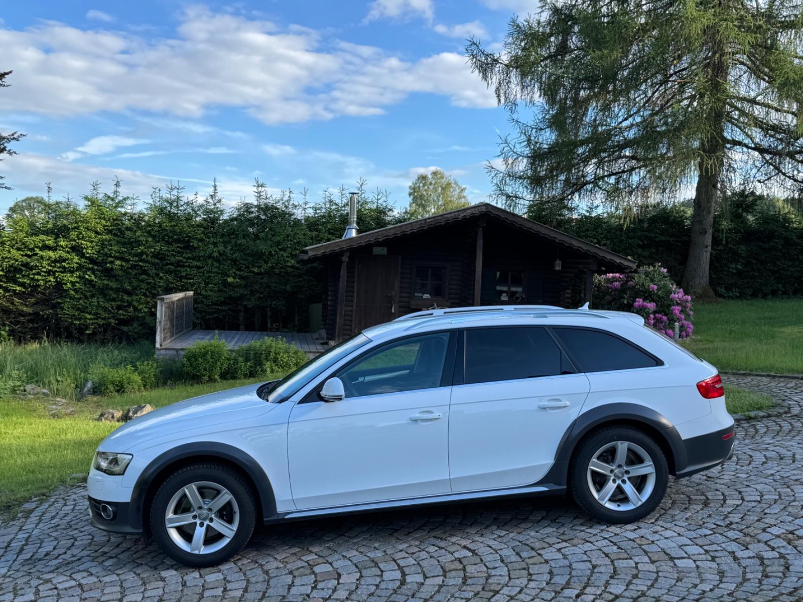 Audi A4 Allroad Quattro 2.0TDI 6Gang,1Hand, 138tkm!!!