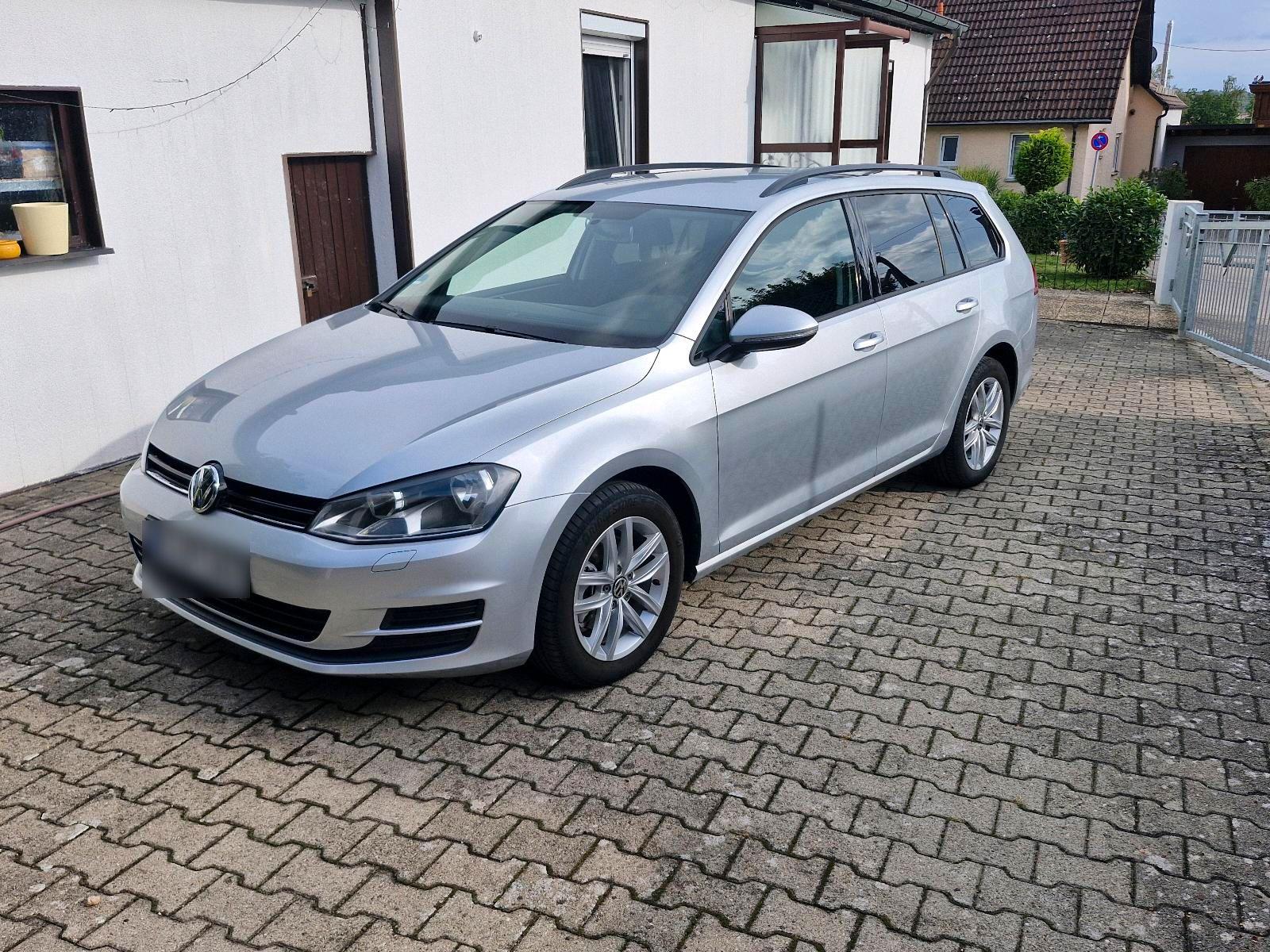 Volkswagen Golf 2014 — interior