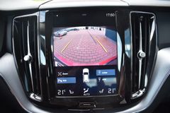 Fahrzeugabbildung Volvo XC60 D4 Schalter Momentum Pro*STDHZG*RFK*AHK*