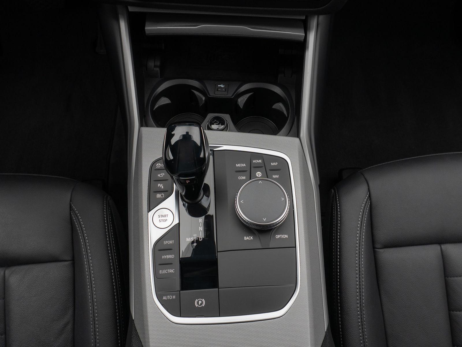 Fahrzeugabbildung BMW 330e Laser 360°HUD DAB H/K Lenkrhzg ACC Komfort
