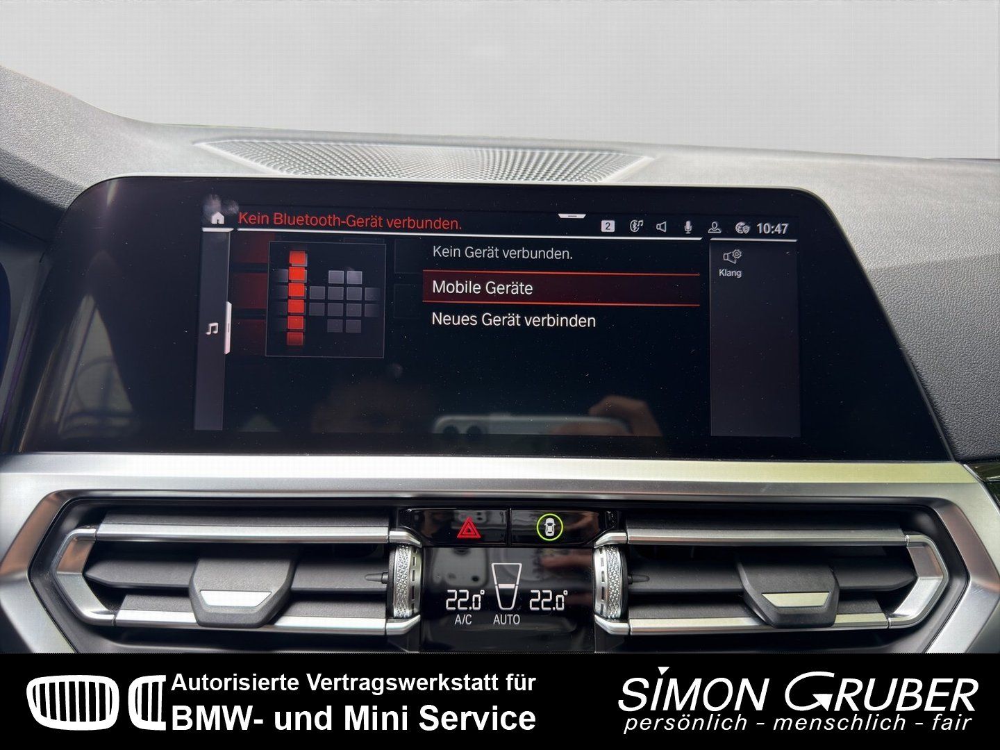 Fahrzeugabbildung BMW 318 i Adv Shadow HUD SHZ Innovationspaket Kamera