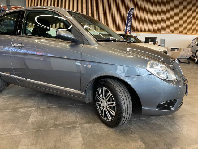 Lancia Ypsilon 1.4 8V Oro *KLIMAAUT.*2.HD*TÜV 062027*