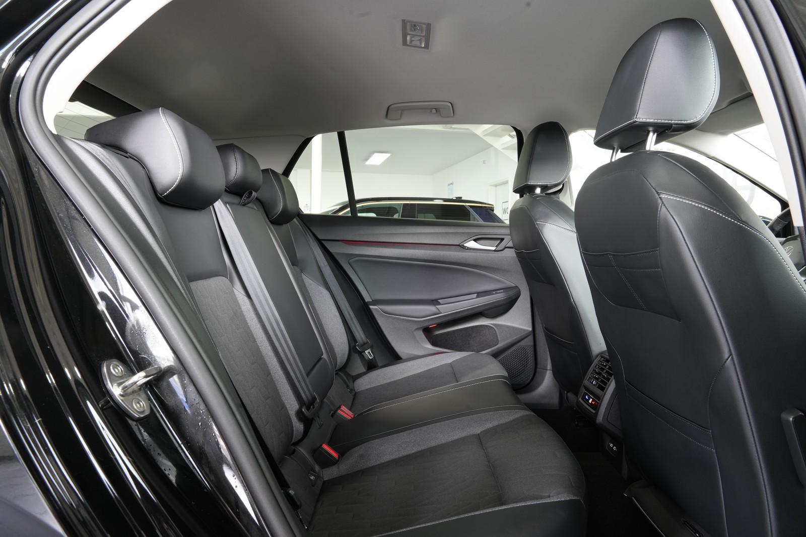 Volkswagen Golf VIII 1.5 eTSI 110 kW Goal, миниатюра 15
