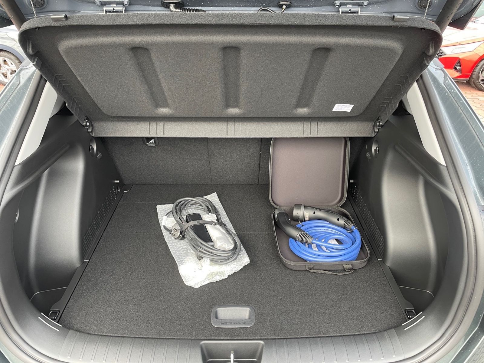 Fahrzeugabbildung Hyundai KONA Trend Elektro 65 kWh Assi Paket el.HK