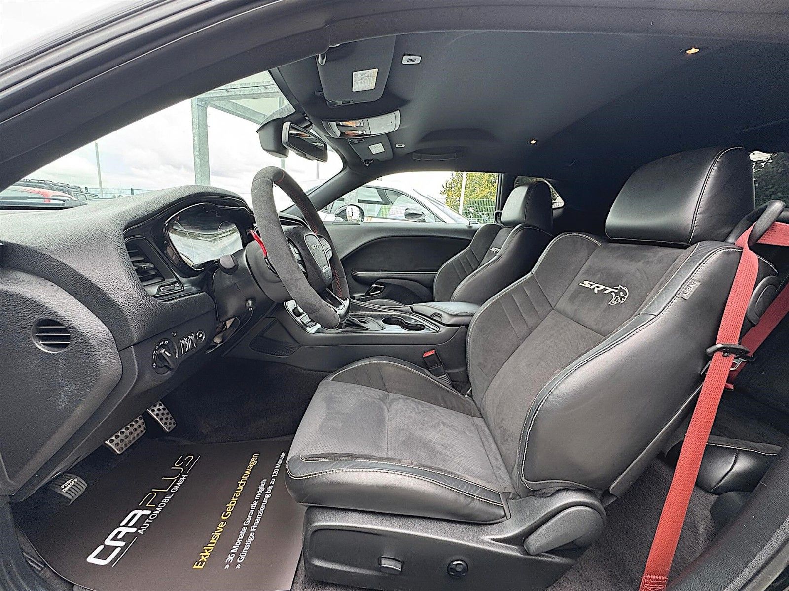 Fahrzeugabbildung Dodge Challenger 6.2 V8 SRT HELLCAT BLACK EDITION H&K