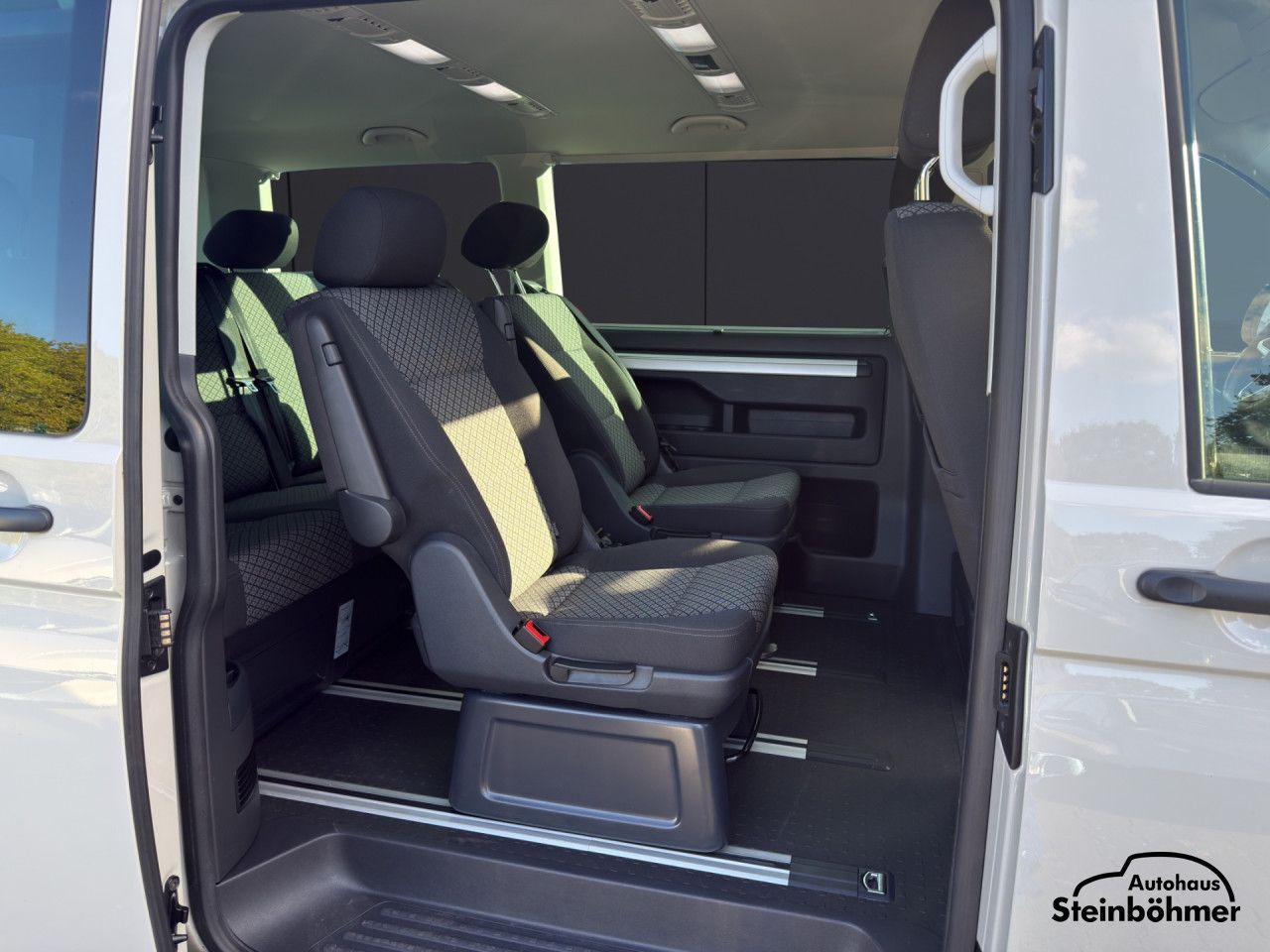 Volkswagen T6.1 Multivan 2.0 TDI DSG Navi ACC Kamera AHK foto 14