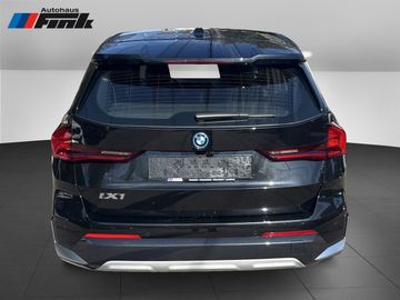 BMW iX1 xDrive30 xLine DAB Parkassistent Shz