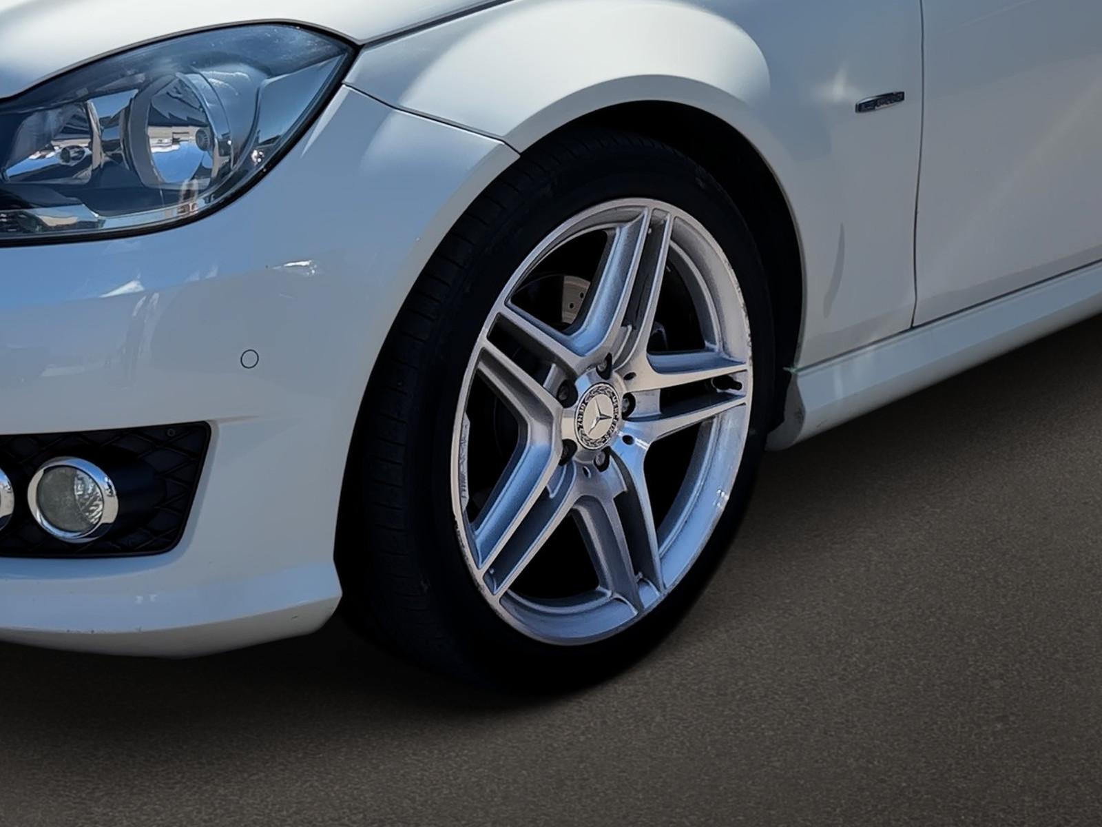 Mercedes-Benz C 180 Coupe*AMG Line*Leder*Pano*Navi*18"*PTS*