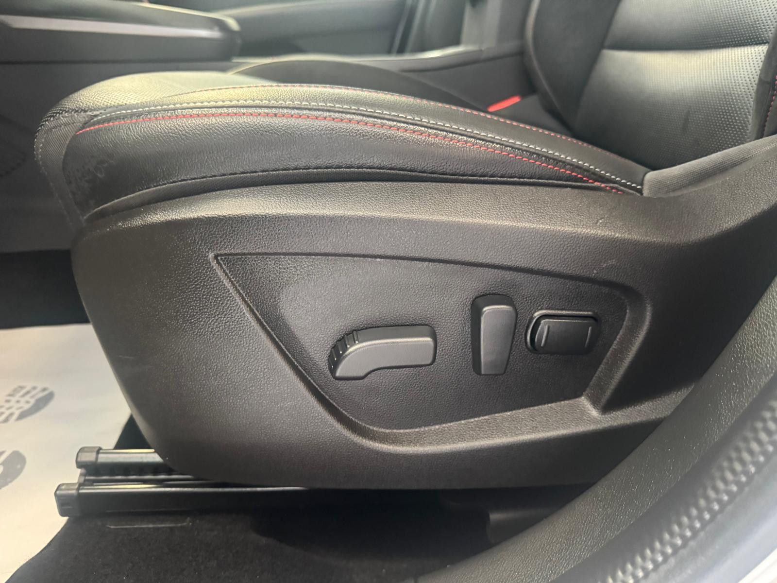 Fahrzeugabbildung Renault Arkana R.S. Line / WENIG KM/NAVI/KLIMA/BOSE