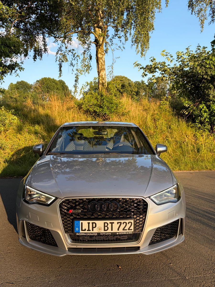 AUDI RS3 2.5 TFSI S tronic quattro Sportback - 280kmh