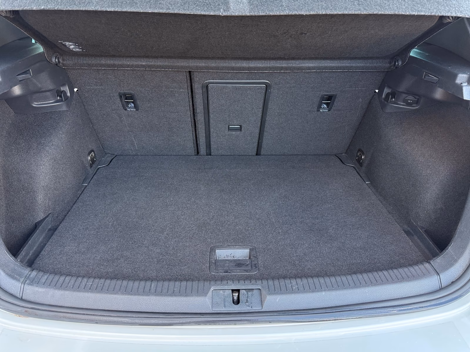 Volkswagen Golf VII 2.0 R BMT 4Motion Xenon Leder PDC Navi