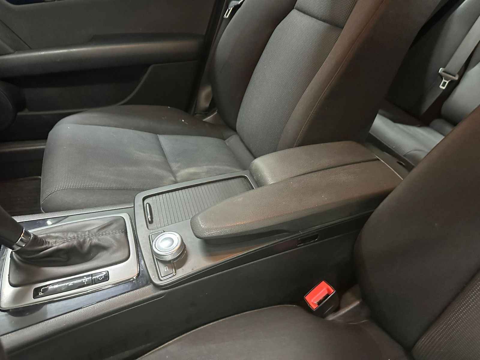 Fahrzeugabbildung Mercedes-Benz C 220 CDI *KLIMA*AHK*TÜV NEU*