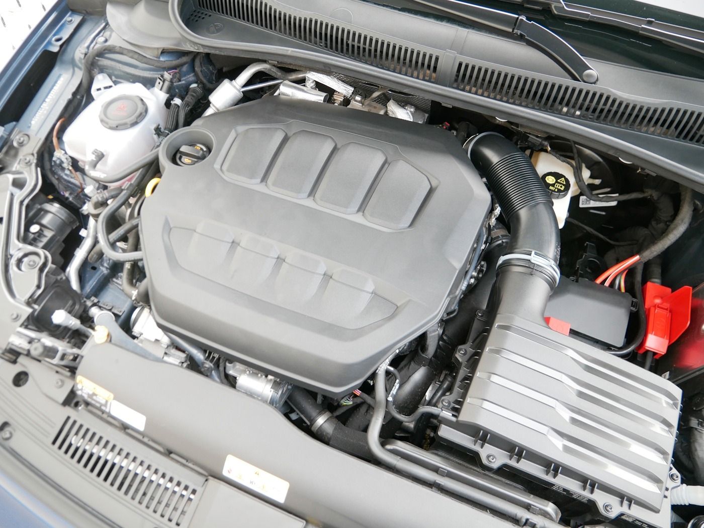 Fahrzeugabbildung Volkswagen Polo -VI 2.0 TSI GTI NEU43T DSG DACH MATRIX ACC