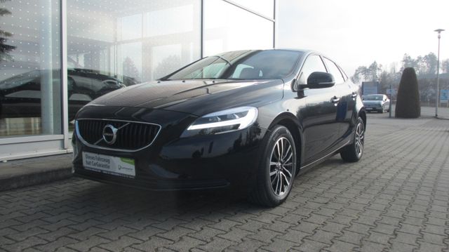 Volvo V40 T3 Momentum +NAVI+HPS+LED+RFK+PDC+EU6