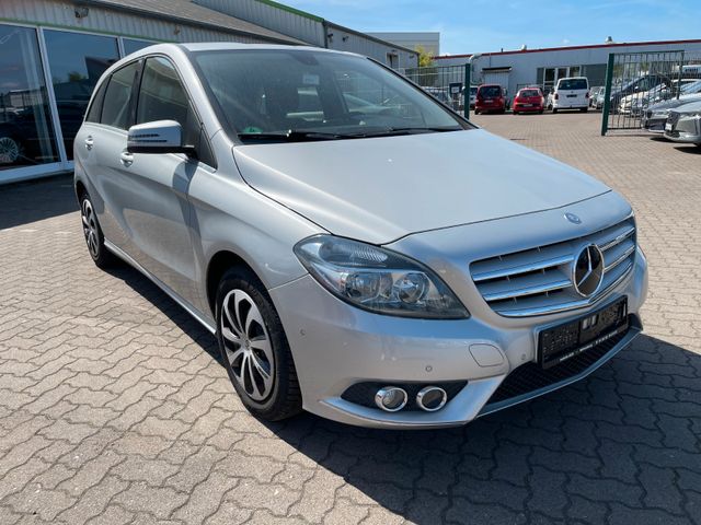 Mercedes-Benz B 180  NAVI PDC KLIMA HU-NEU