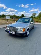 Mercedes-Benz 260E W124 - Mercedes 260 mit Schiebedach