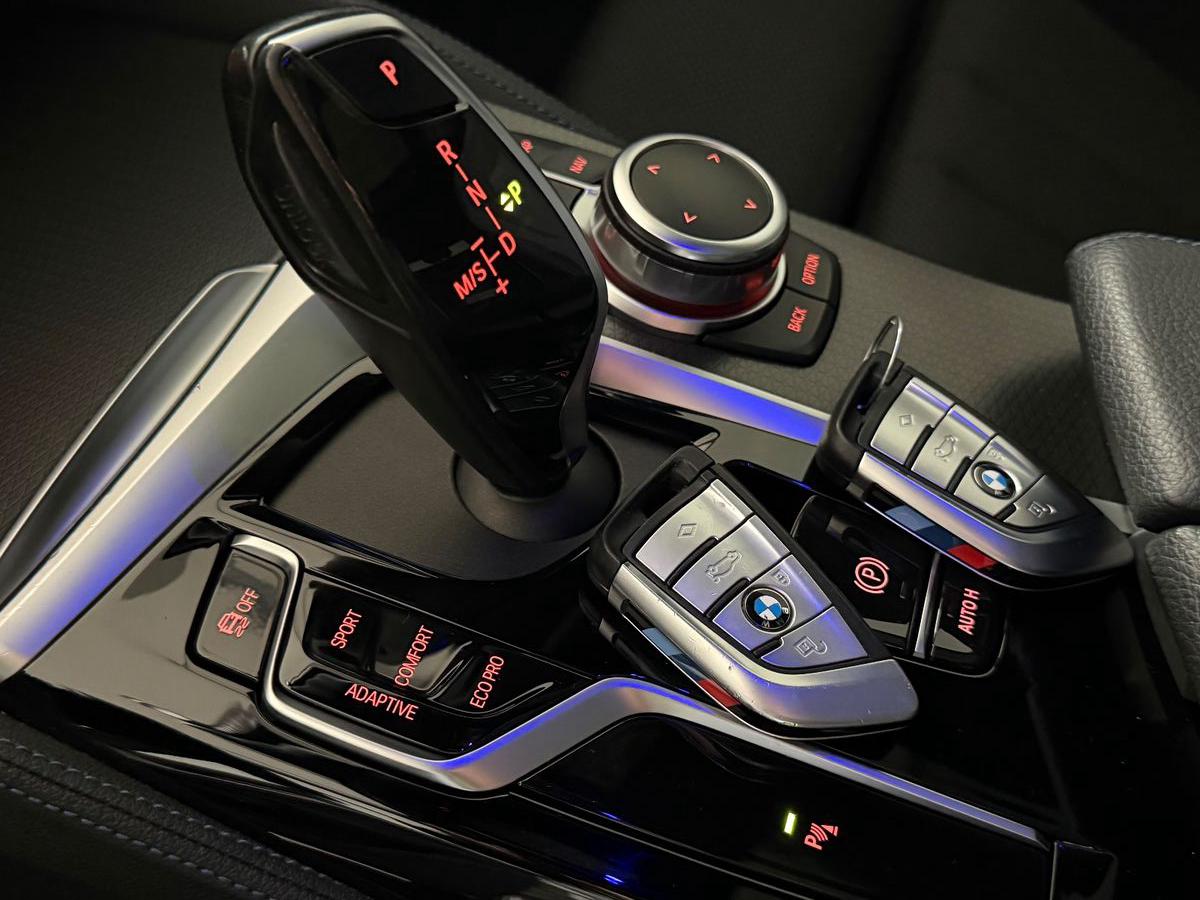 BMW 520dA xD*ACC*M SPORT*PANO*LASER*KAM*HEAD UP*KEY*