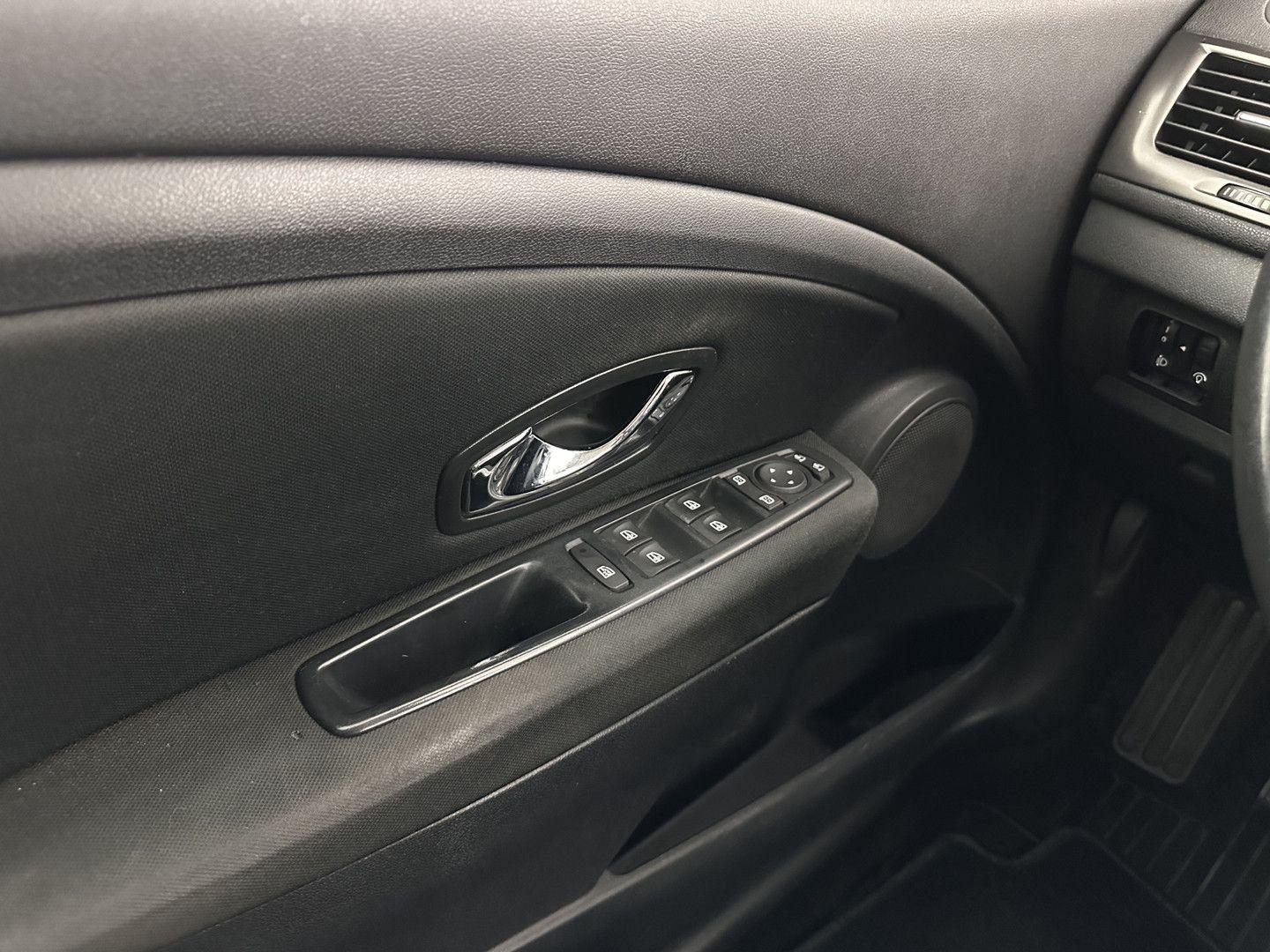 Renault Megane 2013 — photo 19