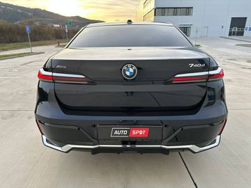 BMW 740 - 6