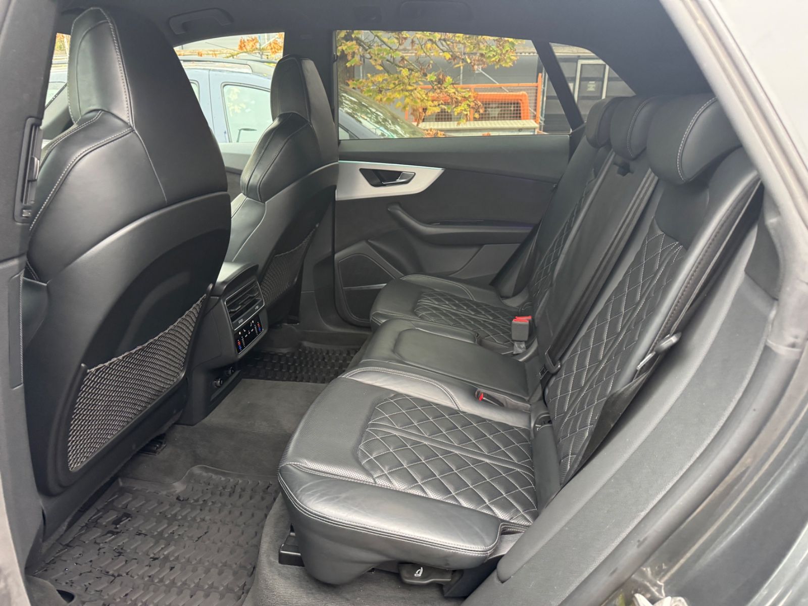 Fahrzeugabbildung Audi Q8 50 TDI S Line Softclose+Matrix+HUD+B&O+VOLL