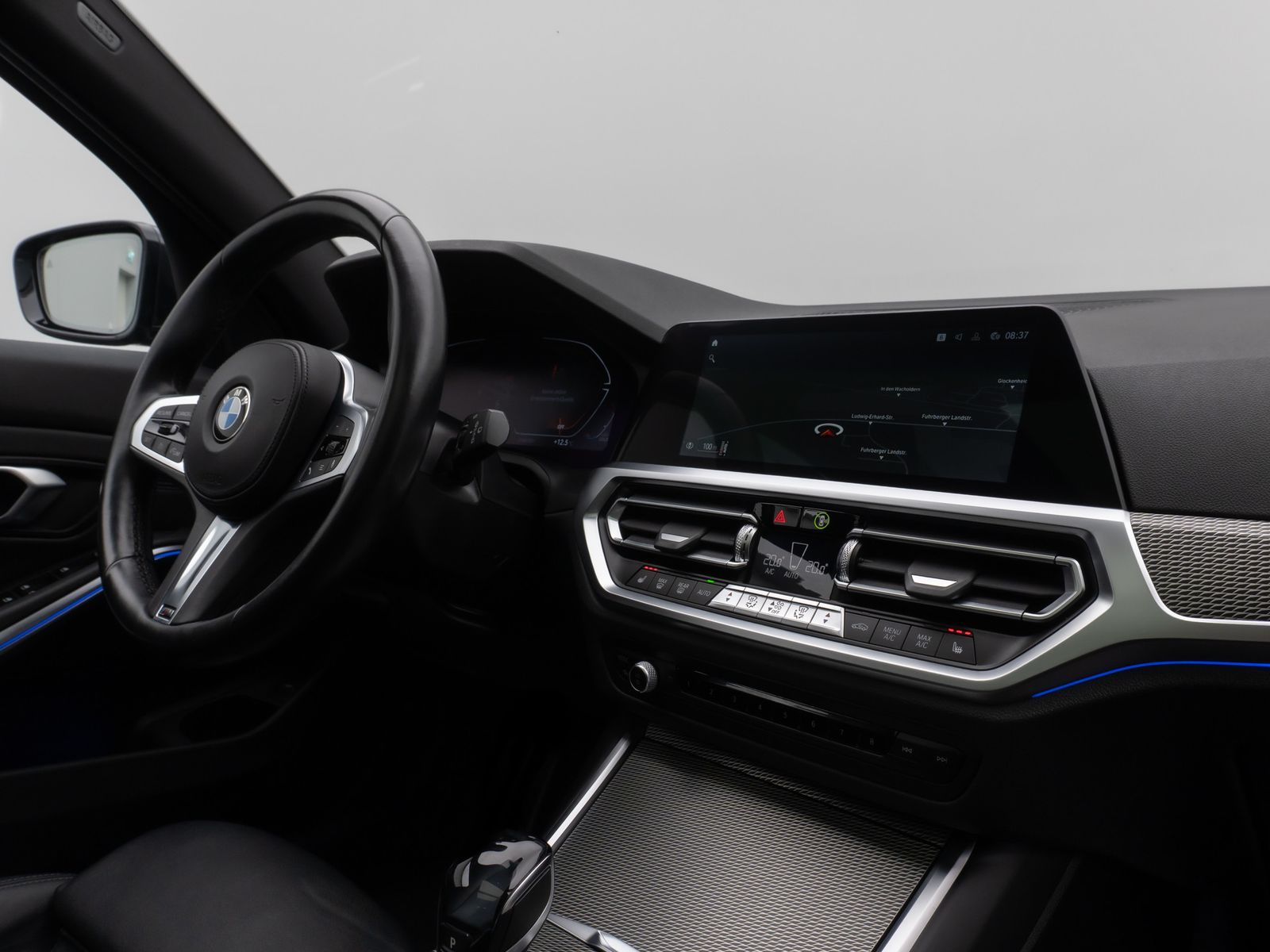 Fahrzeugabbildung BMW 320i M Sport Panorama Kamera Laser HiFi Komfort