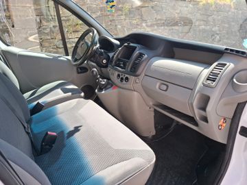 Opel Vivaro - 9
