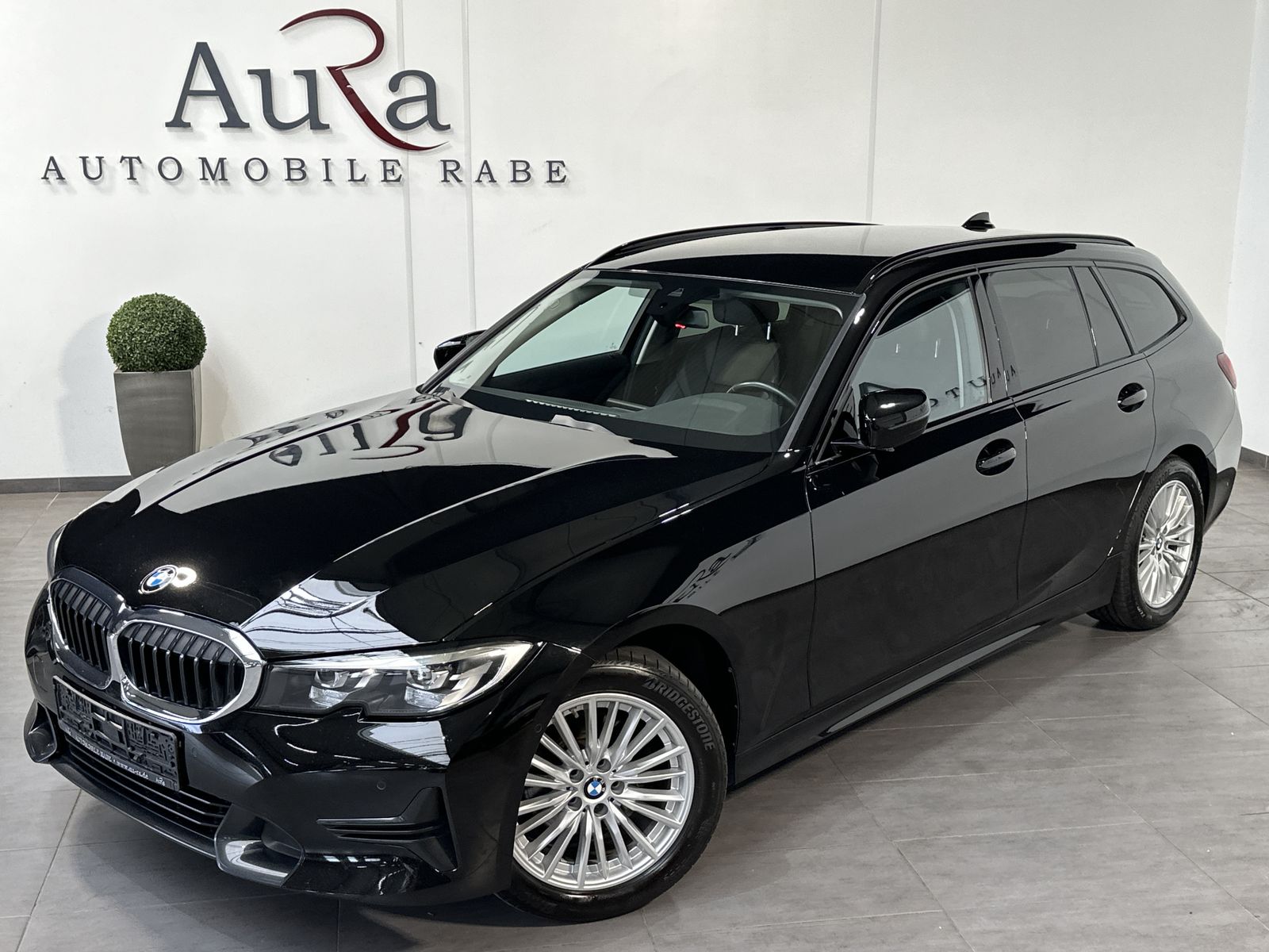Fahrzeugabbildung BMW 320d Touring Sport-Line NAV+LED+KAMERA+17ZO+1HD