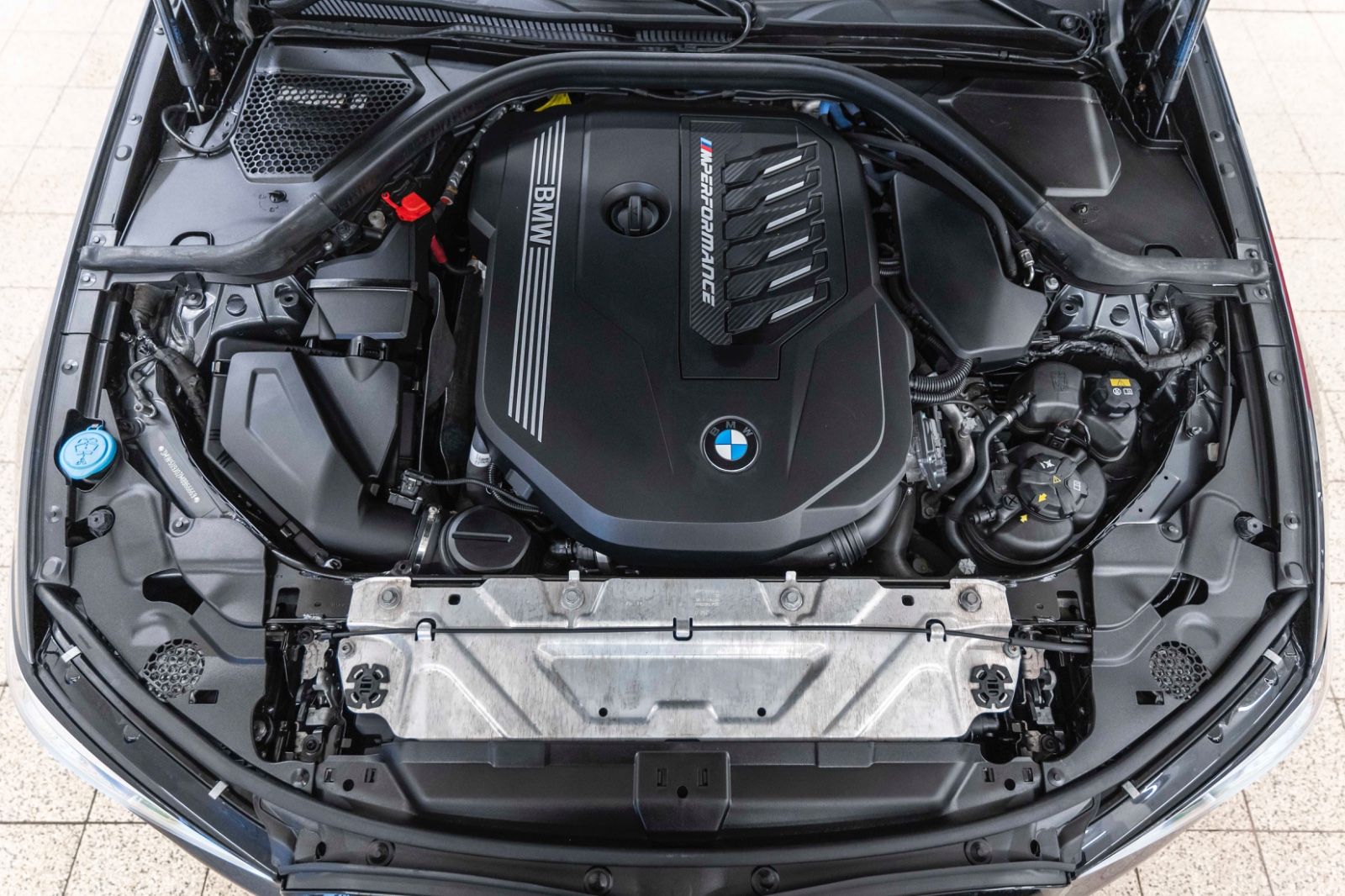 Fahrzeugabbildung BMW M340ix H&K HUD CARBON LED KAM ALCANTARA