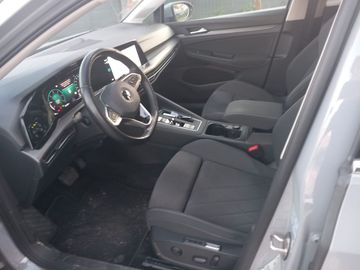 Volkswagen Golf - 8