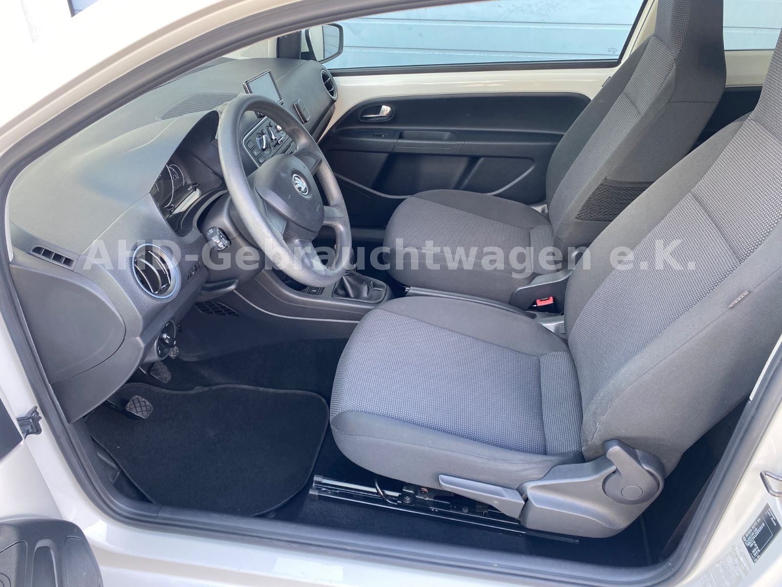 Fahrzeugabbildung SKODA Citigo Elegance Navi SHZ PDC Tempomat Alufelgen