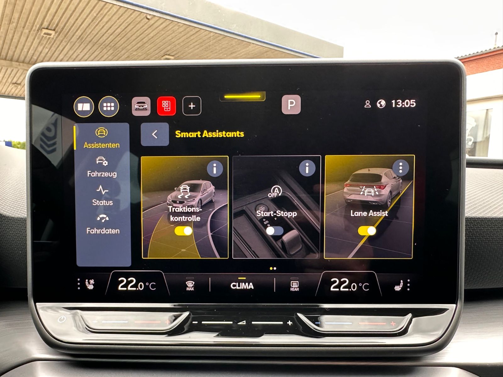 Fahrzeugabbildung SEAT Leon FR 1.5 eTSI LED/PDC/SHZG/RFK/APP