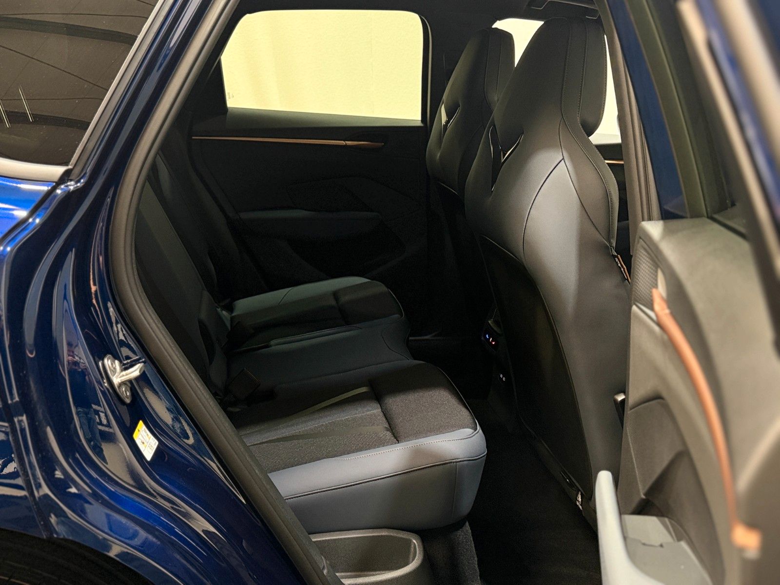 Fahrzeugabbildung CUPRA Terramar VZ - DSG - 360°-AHK-4Drive