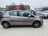 Toyota Yaris 1.3 Comfort*1.Hand*Scheckheft*Rück.Kamera - Toyota Yaris: 1.3