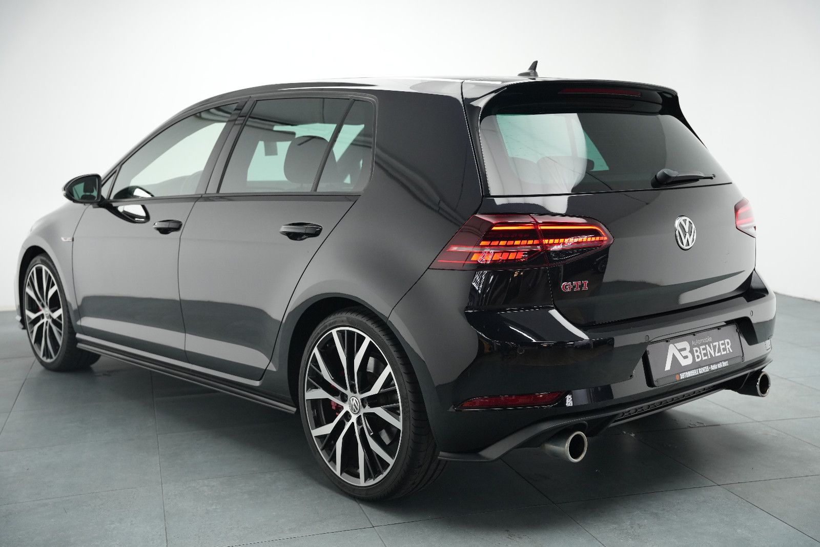 Fahrzeugabbildung Volkswagen Golf VII GTI Performance *Virtual*Automatik*SHZ*