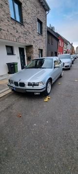 BMW Bmw e36 318i - BMW 318: Limousine, E36