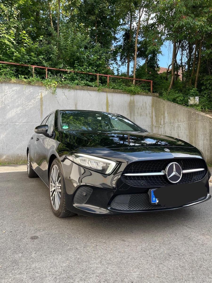 Mercedes-Benz A 220