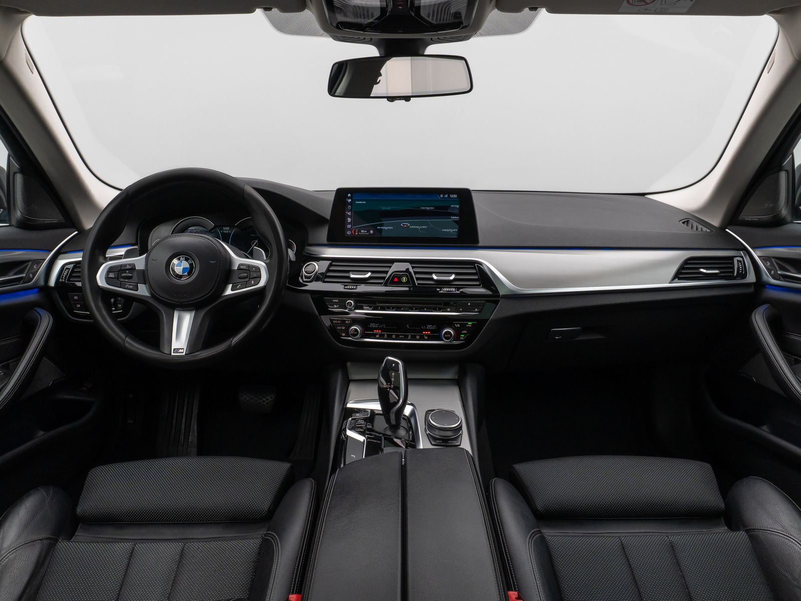 Fahrzeugabbildung BMW 530d xD SportLine Kamera Panorama HUD H/K Stndhz