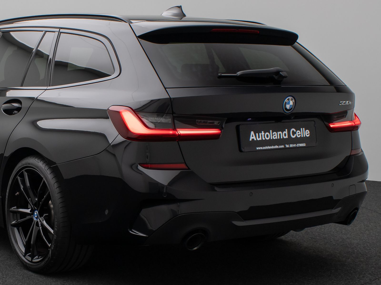 Fahrzeugabbildung BMW 330e M Sport Panorama Laser Kamera HUD DAB HiFi