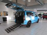 Ford Tourneo Connect Rollstuhlrampe Behindertengerech - blaue Ford Tourneo