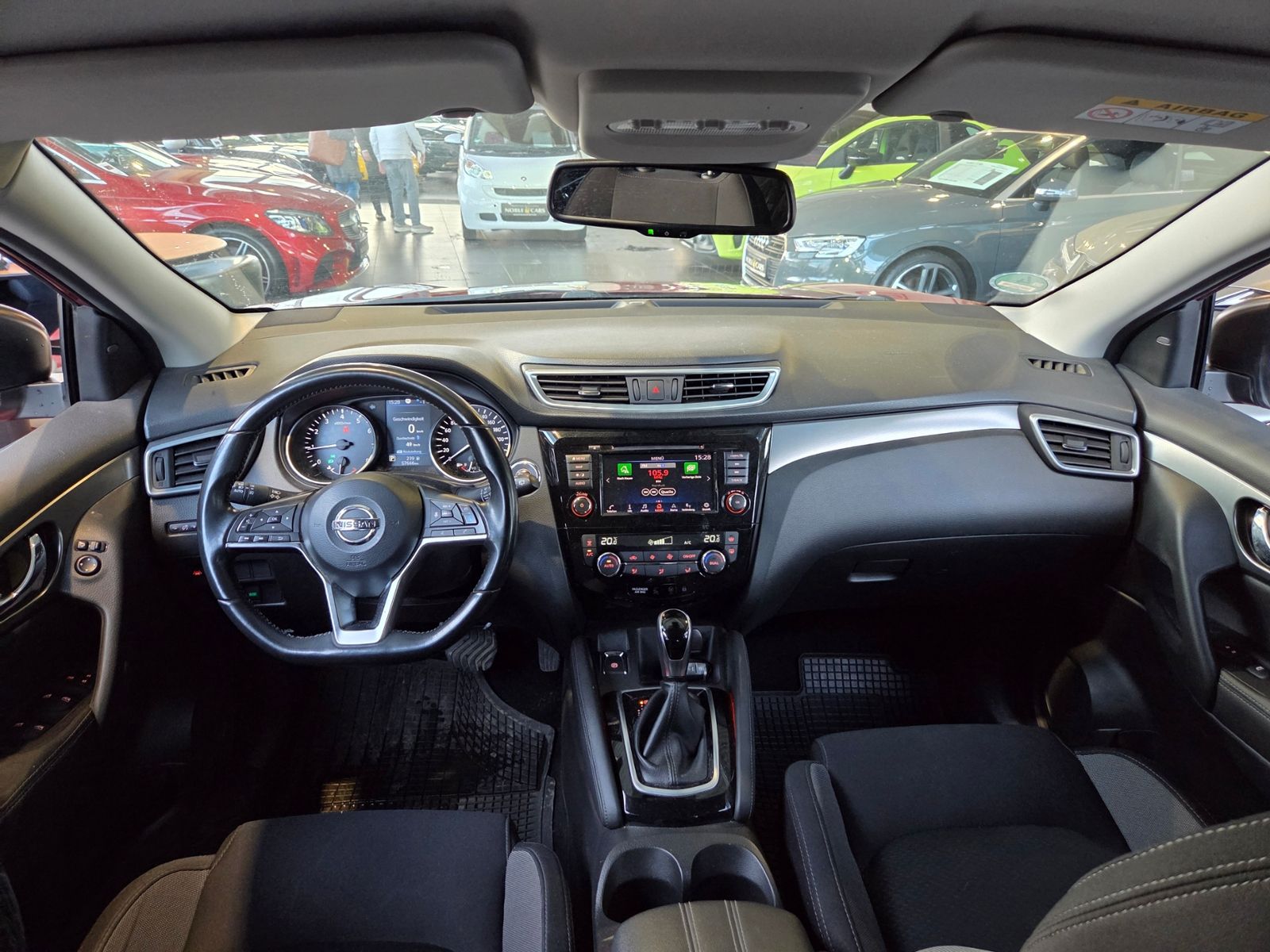 Fahrzeugabbildung Nissan Qashqai N-Connecta AHK LED NAV 360° SHZ ALU