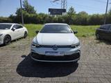 Volkswagen Golf VIII 2.0 TSI R-Line (EURO 6d) - Volkswagen Golf: 6r Line