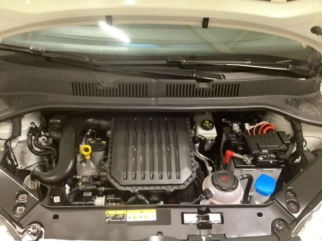 up! 1,0 l 48 kW  Klima, SHZ, GRA, Kamera, Maps a