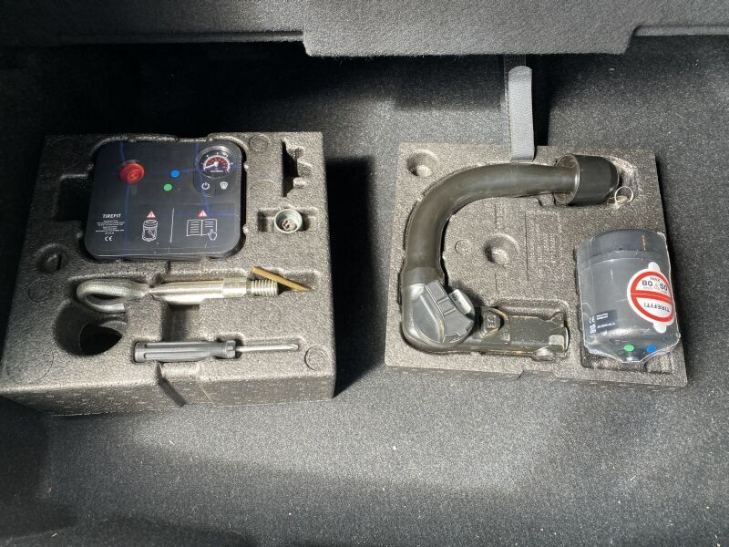 BMW X1 sDrive18d AHK/LED/NAVI/ParkAssi/TEMPO/SH foto 12