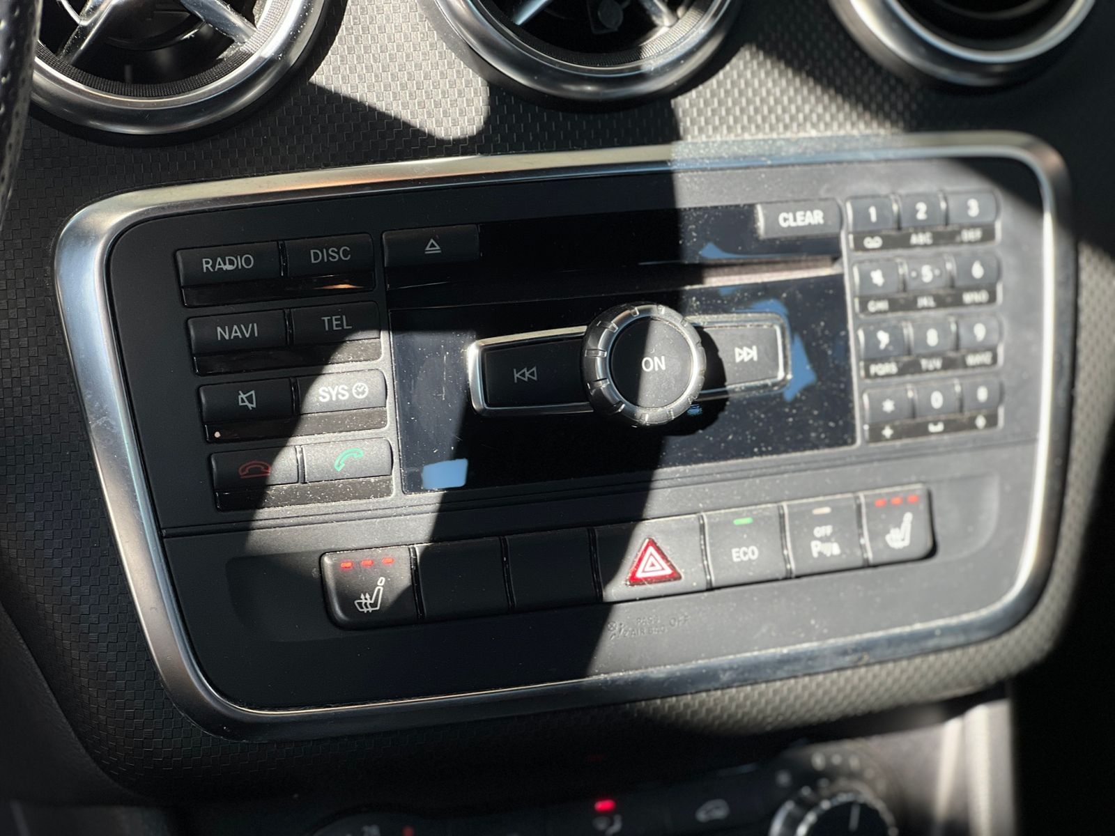 Fahrzeugabbildung Mercedes-Benz A 180 BlueEfficiency KLIMA NAV PDC SHZ ALU