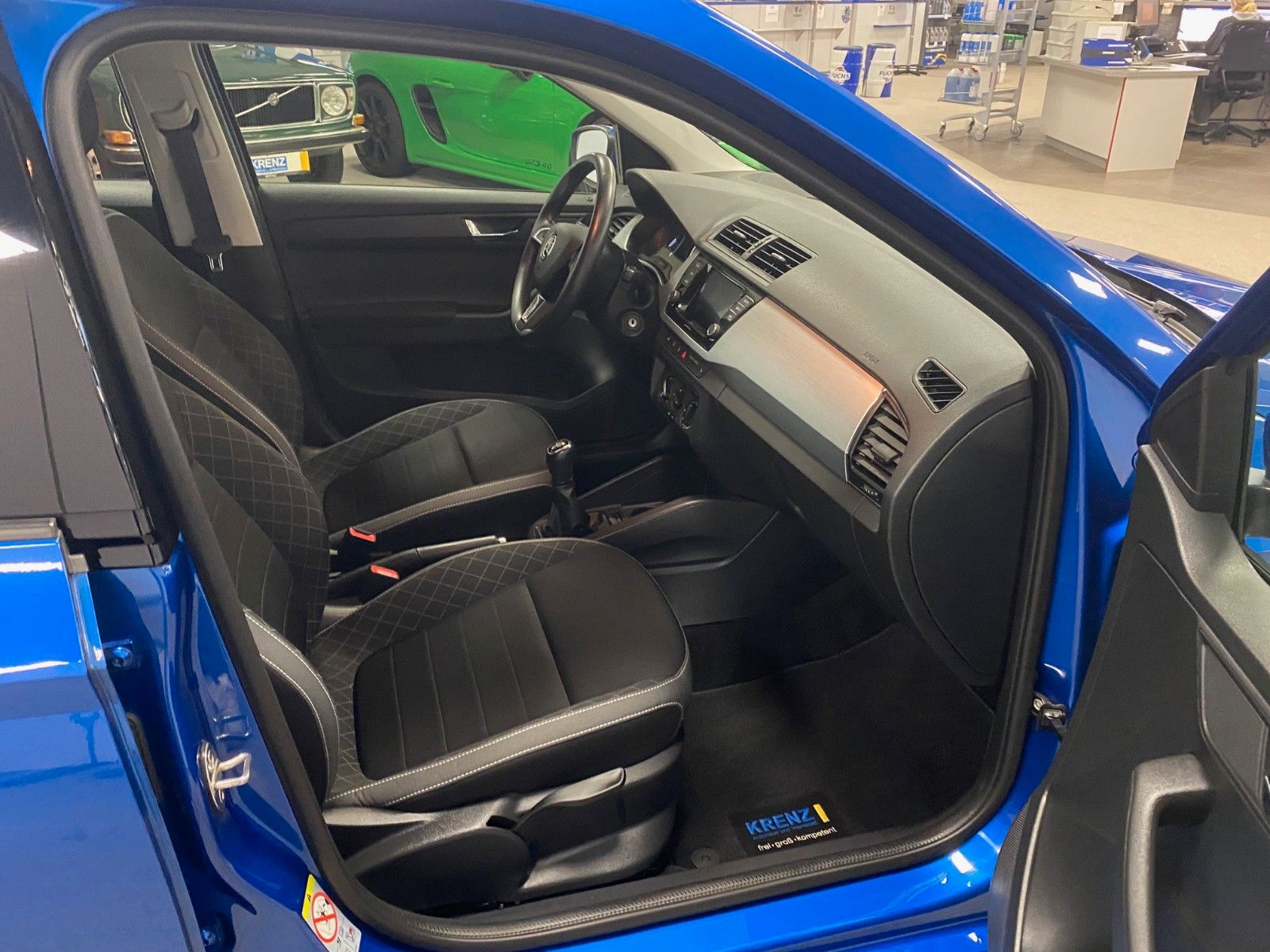 Fahrzeugabbildung SKODA Fabia 1.0l TSI Ambition+KAMERA+AndroidAuto+ALU++