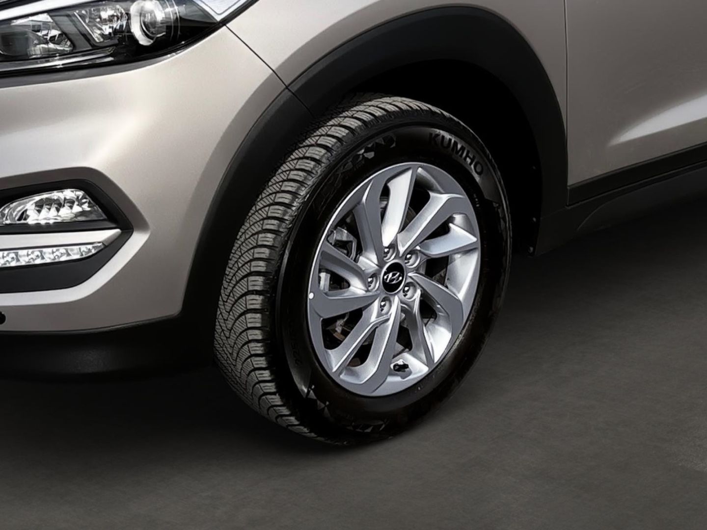 Fahrzeugabbildung Hyundai Tucson 1.6 Passion Navi Kamera Anhängerkupplung