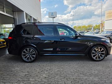 BMW X7 - 7